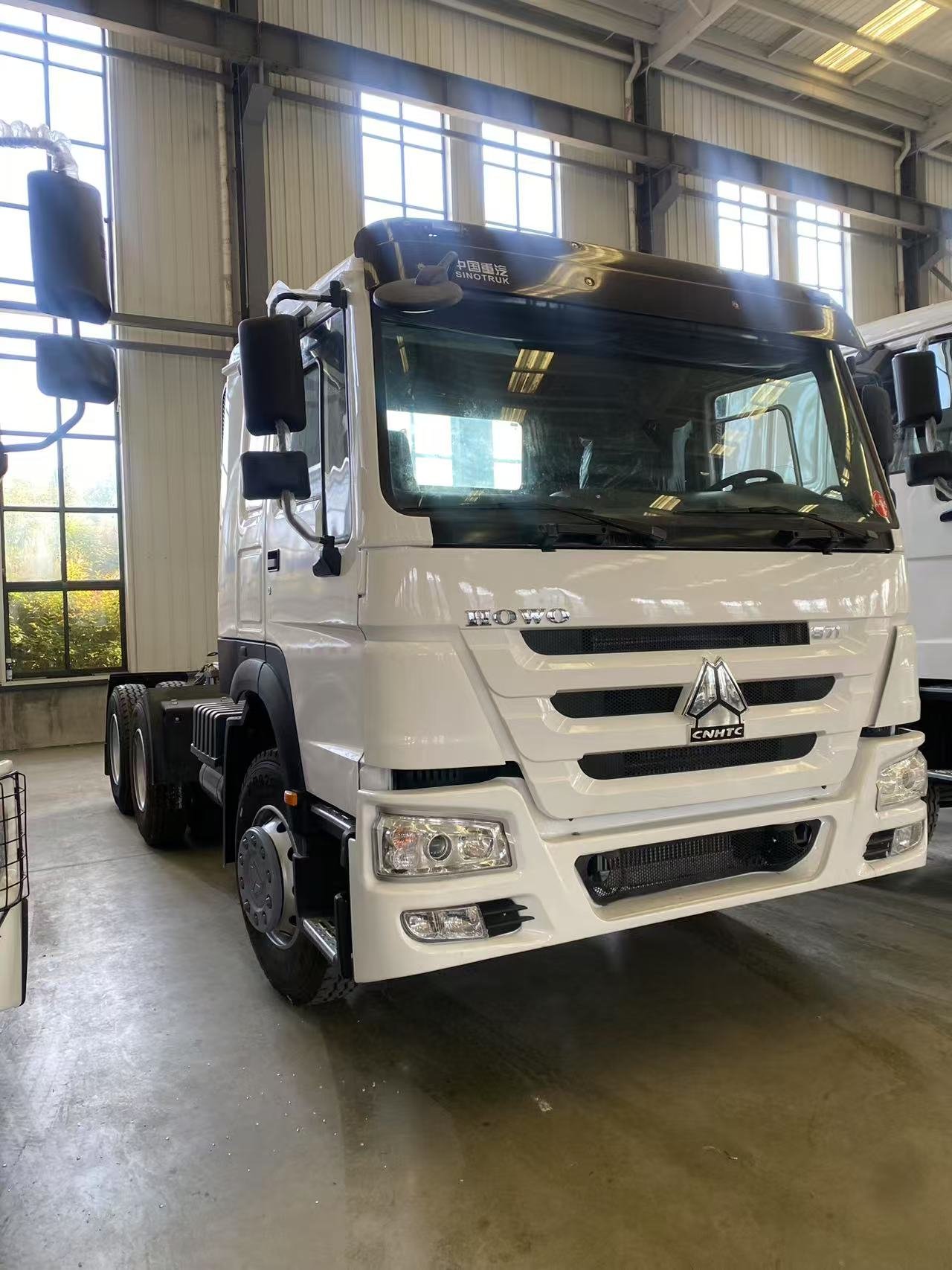 Remanufactured Sinotruk HOWO 371HP 6x4 Tractor Head Heavy Truck Euro 2 - 图片 3