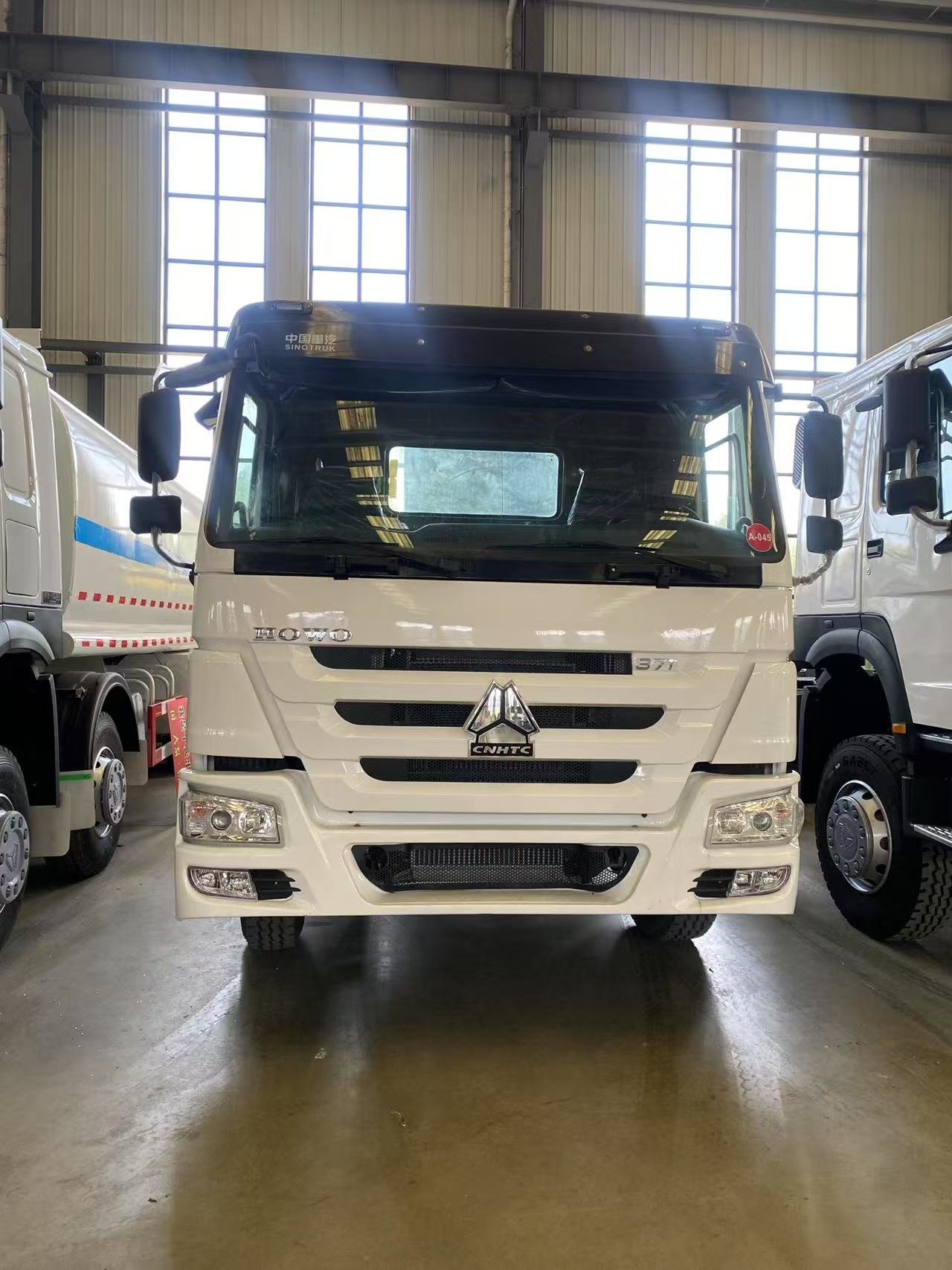 Remanufactured Sinotruk HOWO 371HP 6x4 Tractor Head Heavy Truck Euro 2 - 图片 2